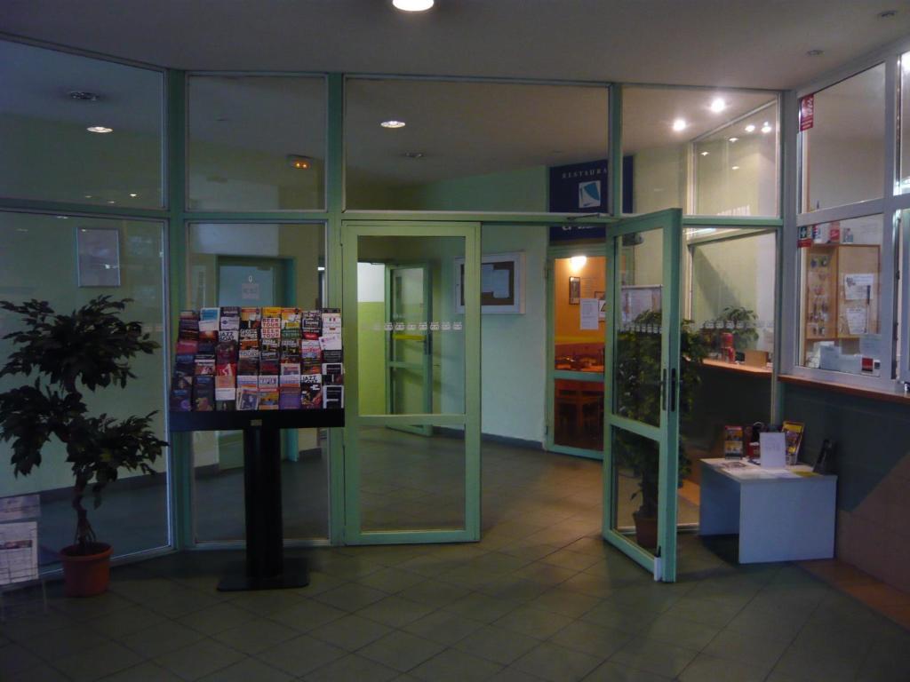 Hotel Hasa Prag Dış mekan fotoğraf